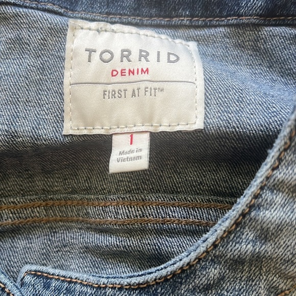 Torrid denim jacket 3/4 sleeves - Picture 2 of 2